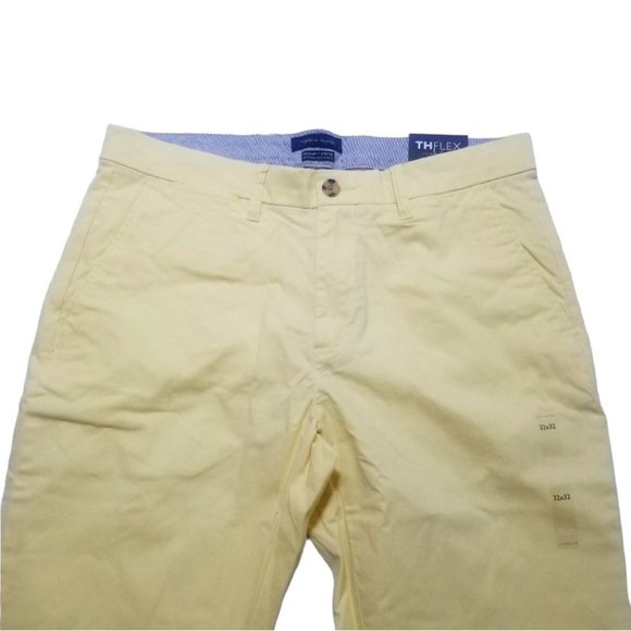 Tommy Hilfiger Men's Comfort Stretch Cotton Chino Pants in Custom Fit - Picture 8 of 8